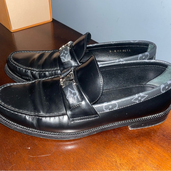 Louis Vuitton loafers - Picture 7 of 8